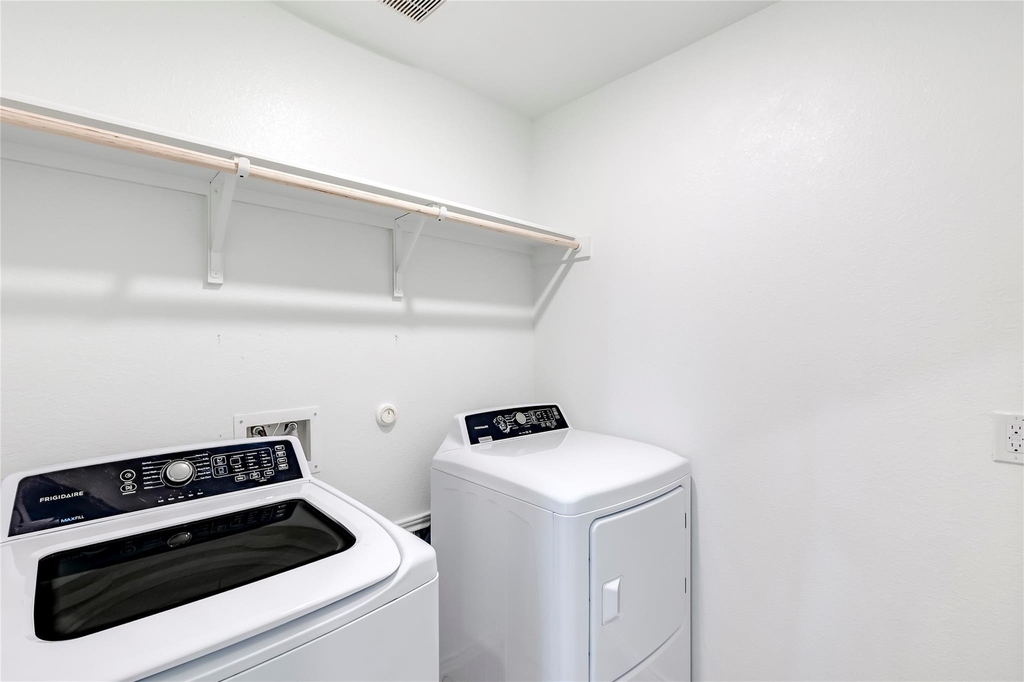 591 Avre Loop - Photo 28