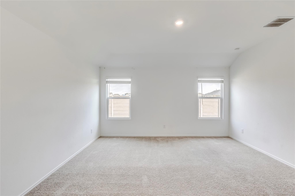 591 Avre Loop - Photo 19