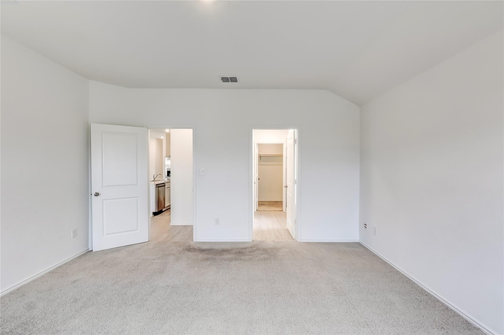 591 Avre Loop - Photo 18