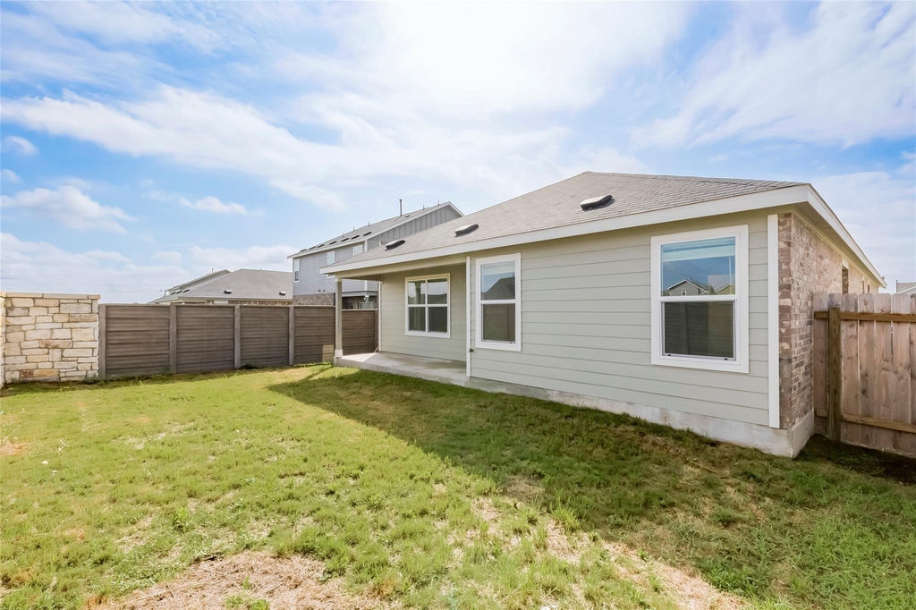 591 Avre Loop - Photo 31