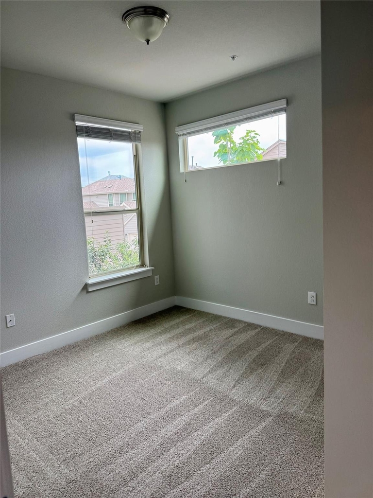 7403 Pantherpaw St - Photo 4