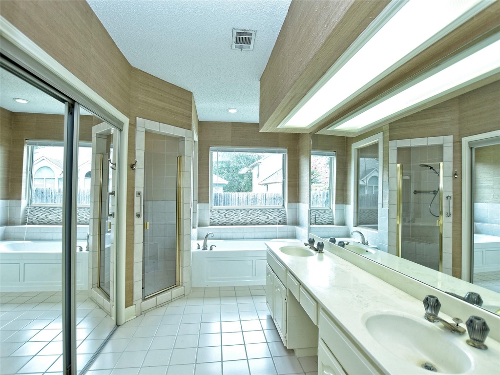 10215 River Plantation Dr - Photo 18