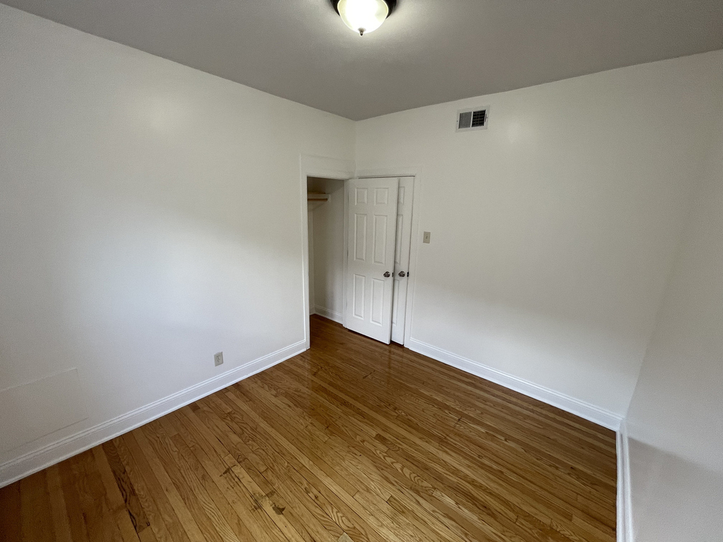 7123 S Merrill Avenue - Photo 7