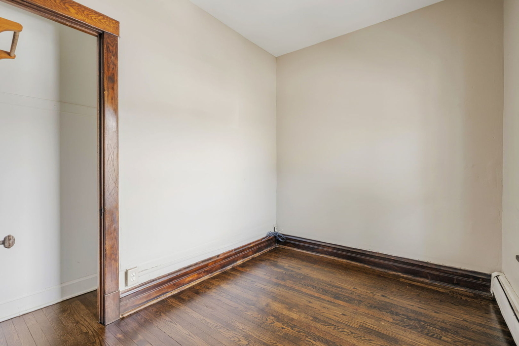 319 Chicago Avenue - Photo 5