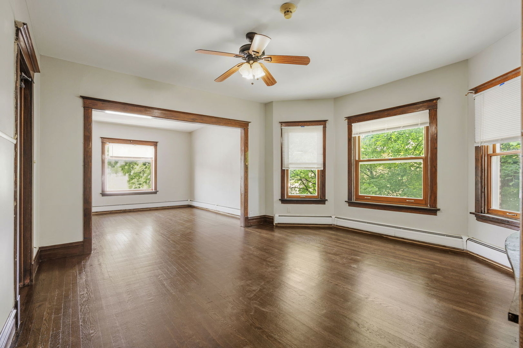 319 Chicago Avenue - Photo 3
