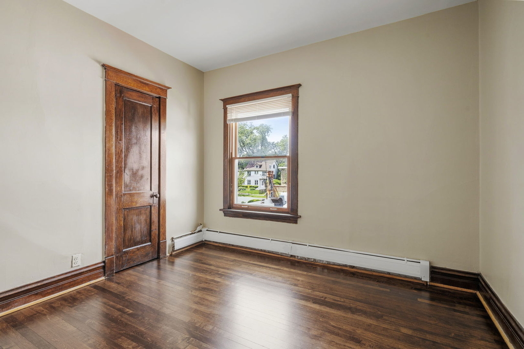 319 Chicago Avenue - Photo 6