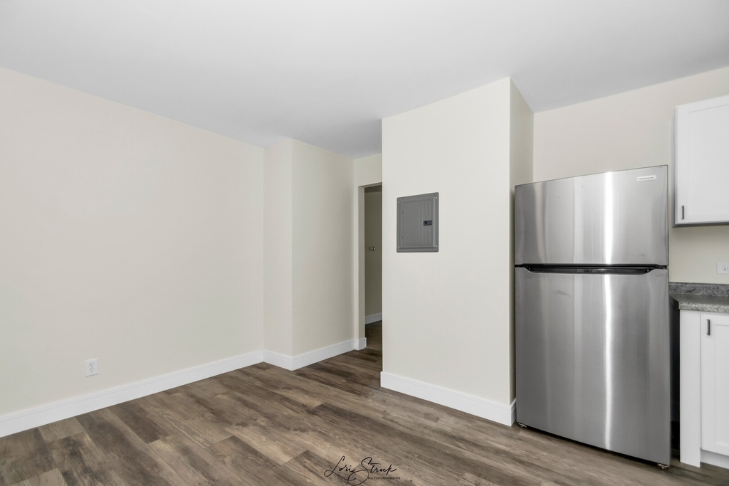 902 3rd Street - Photo 3