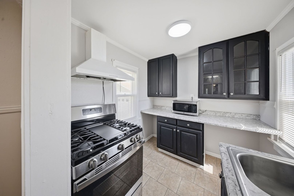 809 W Park Avenue - Photo 8