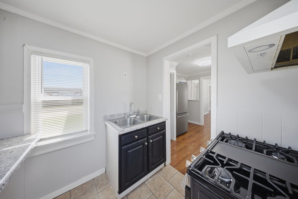 809 W Park Avenue - Photo 7
