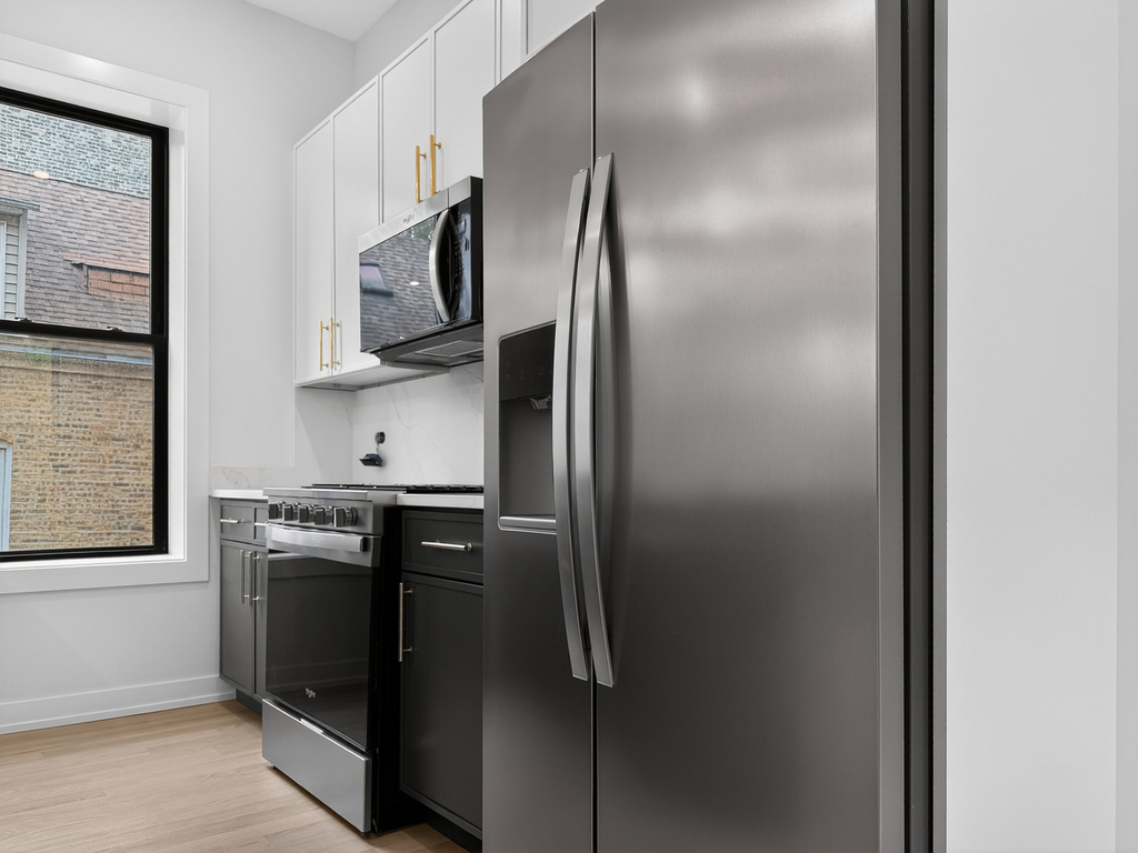 1416 N Maplewood Avenue - Photo 3