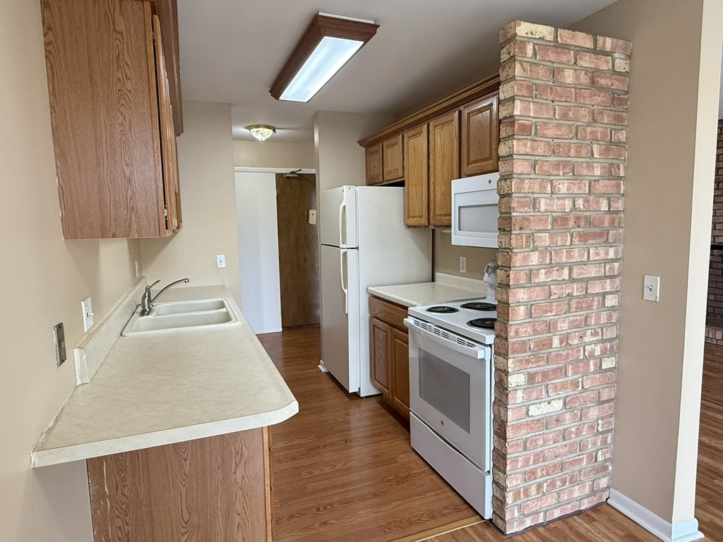 5500 Hillcrest Lane - Photo 4