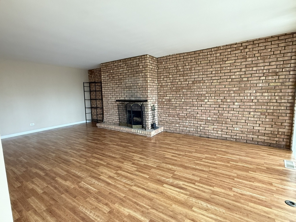 5500 Hillcrest Lane - Photo 2