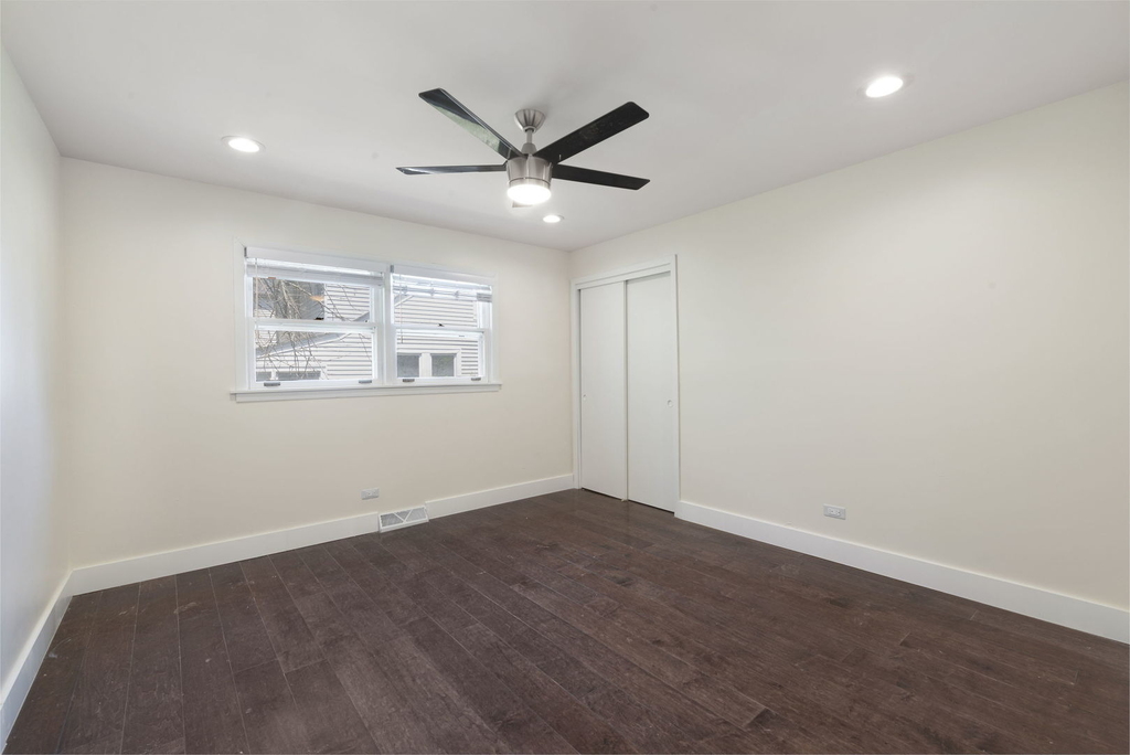 566 N Howard Avenue - Photo 6