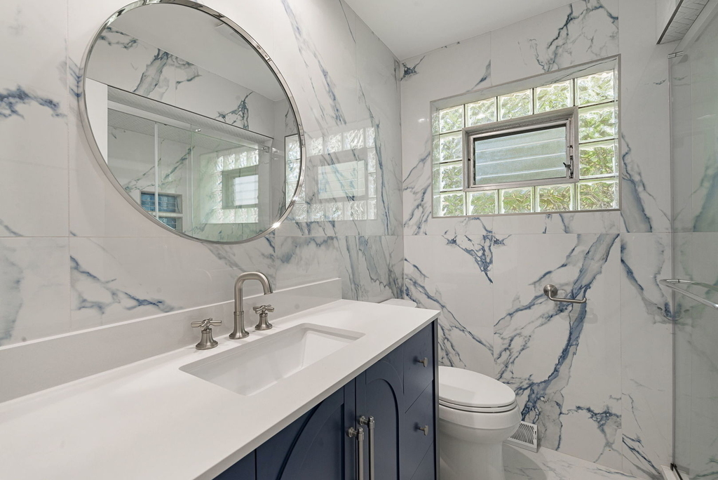566 N Howard Avenue - Photo 11