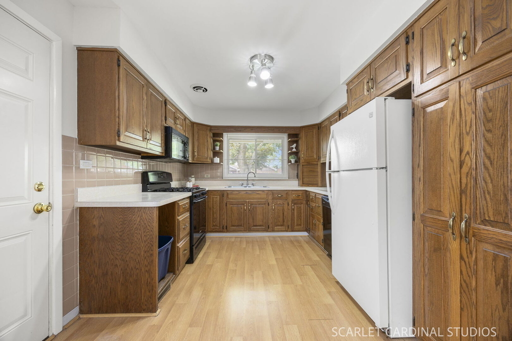 569 S Park Road - Photo 4