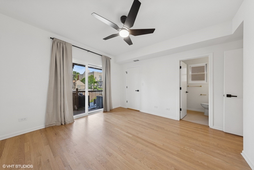 1064 N Marshfield Avenue - Photo 8