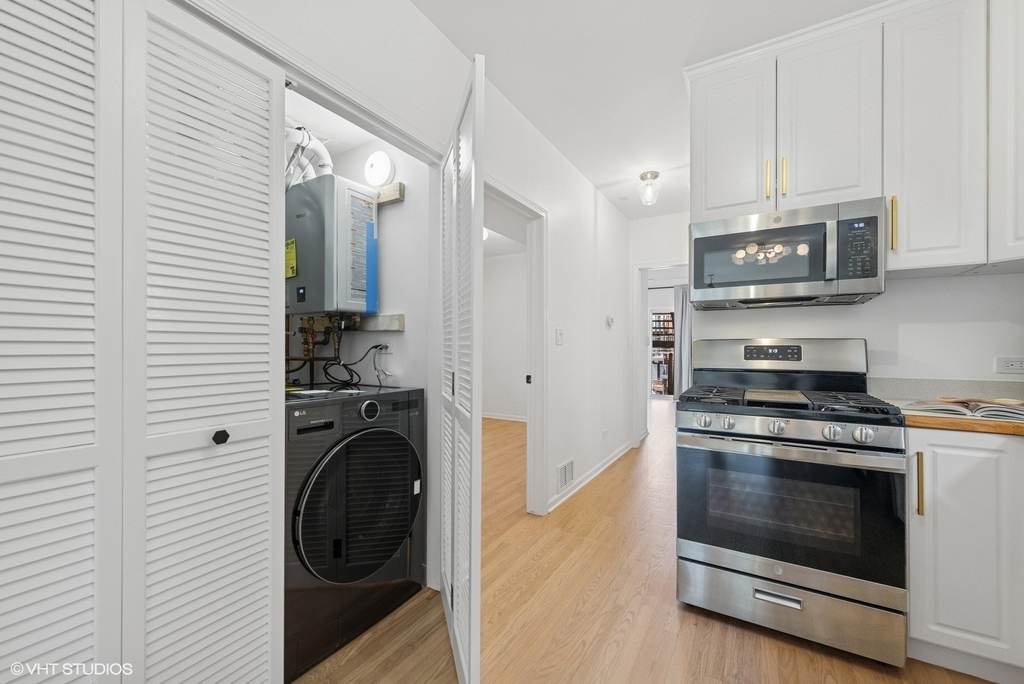 1064 N Marshfield Avenue - Photo 4