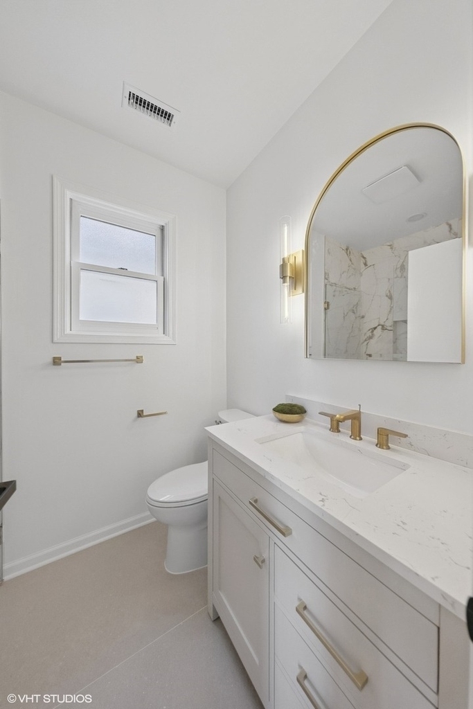 1064 N Marshfield Avenue - Photo 10