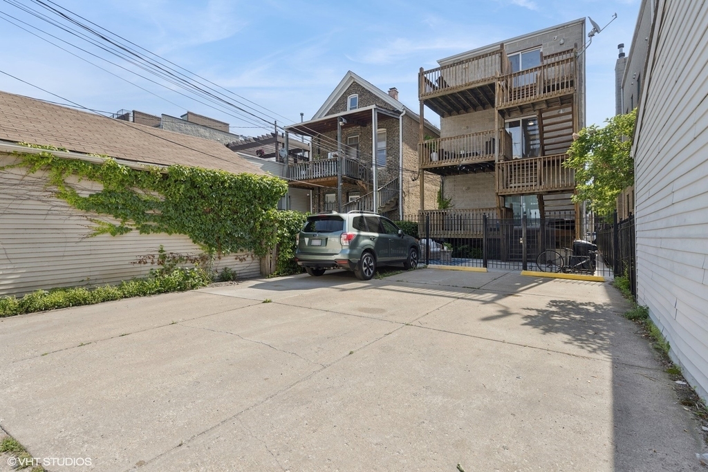 1064 N Marshfield Avenue - Photo 13