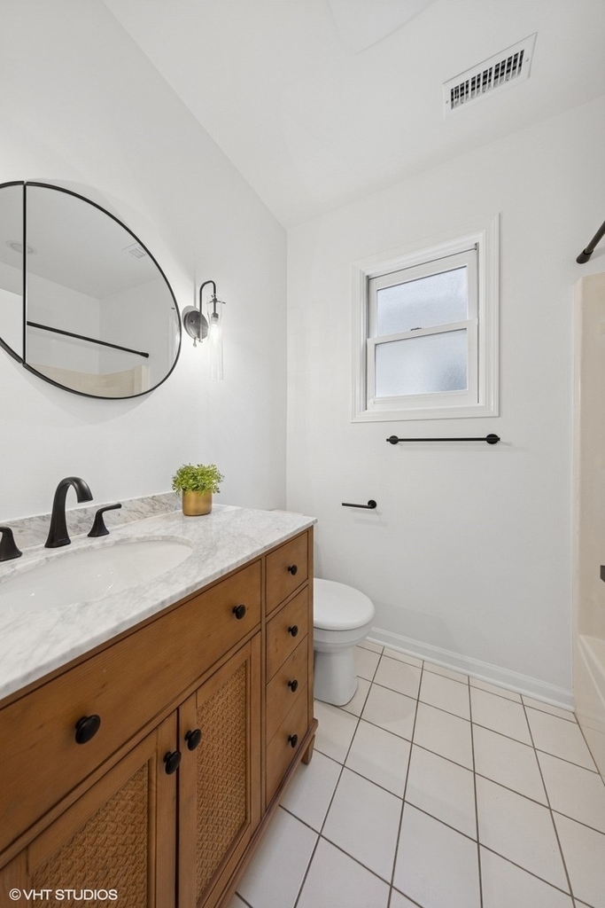 1064 N Marshfield Avenue - Photo 6