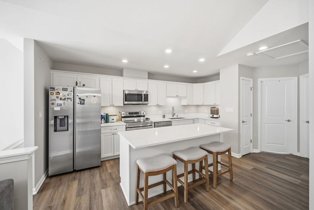 7214 Farmstead Lane - Photo 5