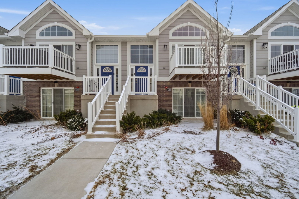 7214 Farmstead Lane - Photo 0