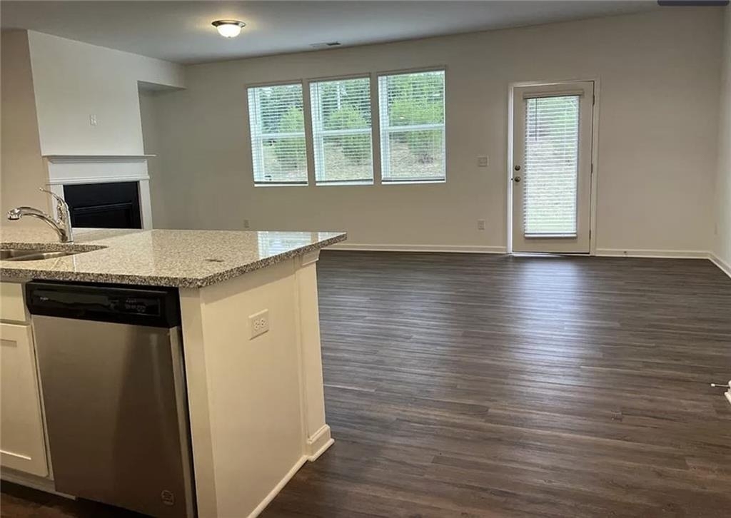6050 Sanford Place N - Photo 3