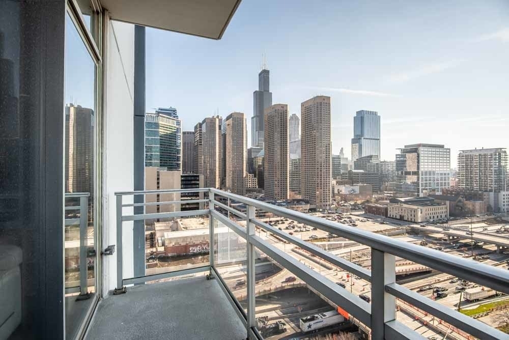 737 W Washington Boulevard - Photo 10