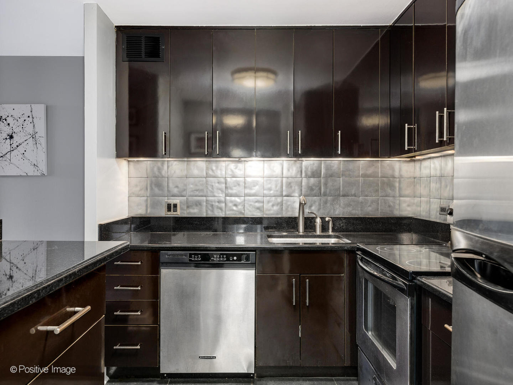 1030 N State Street - Photo 11