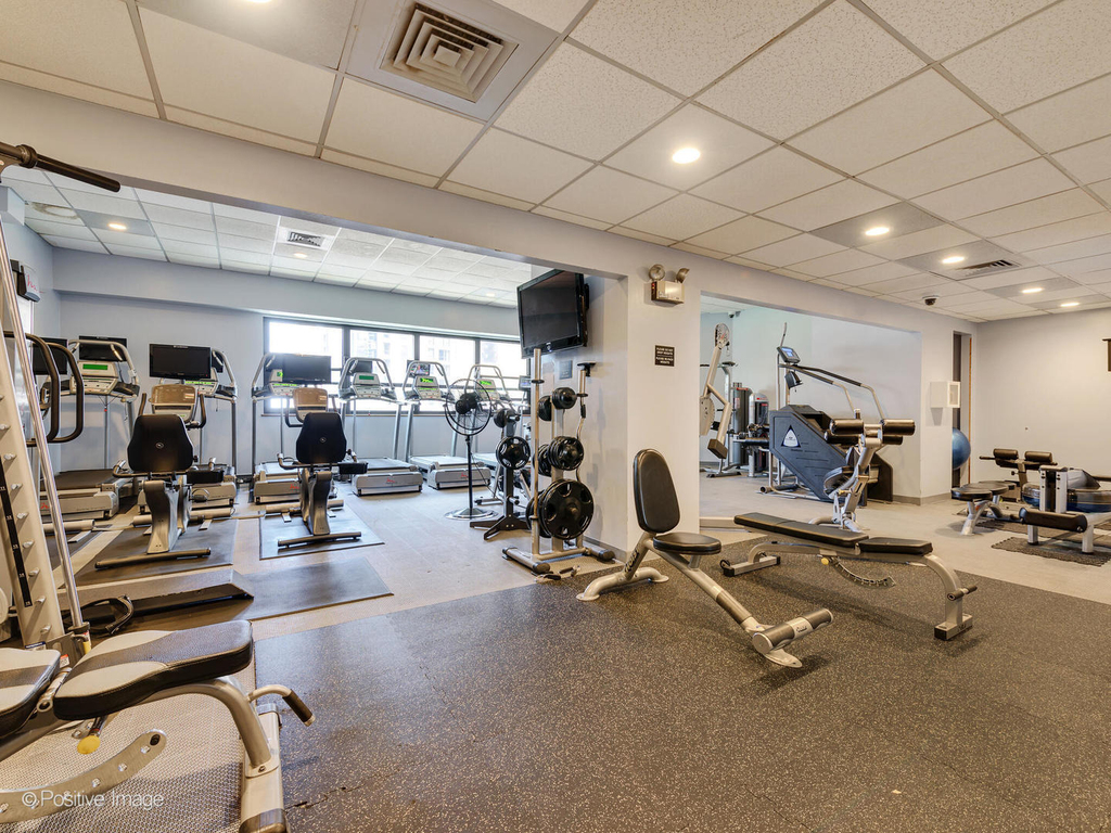 1030 N State Street - Photo 16