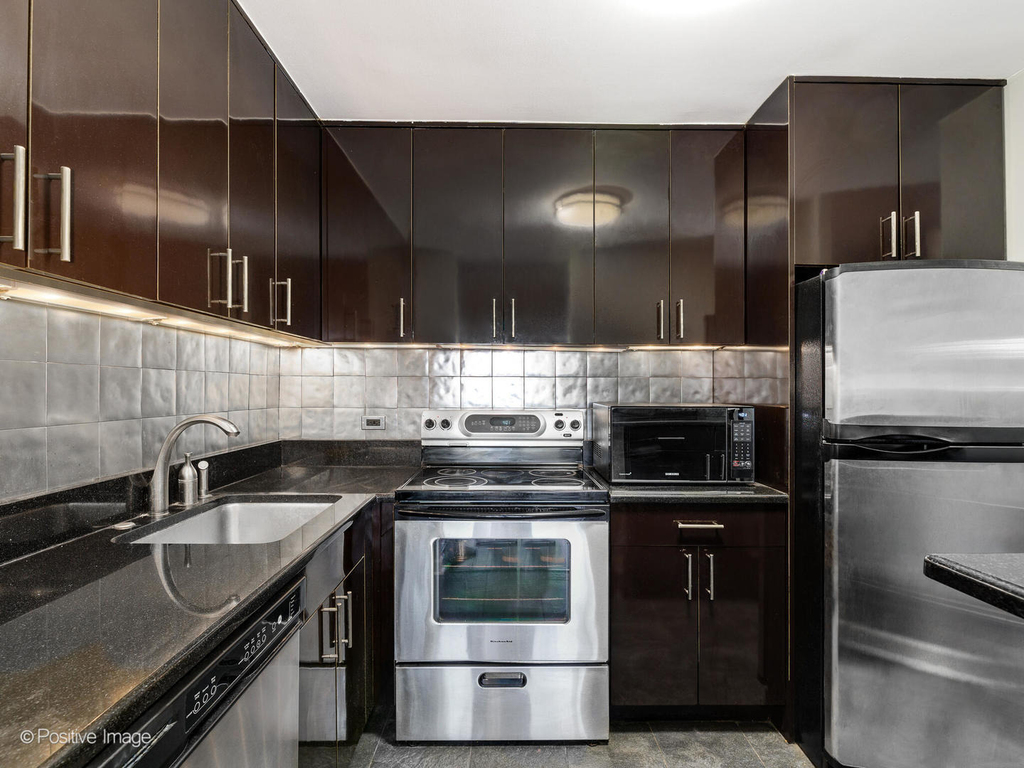 1030 N State Street - Photo 10