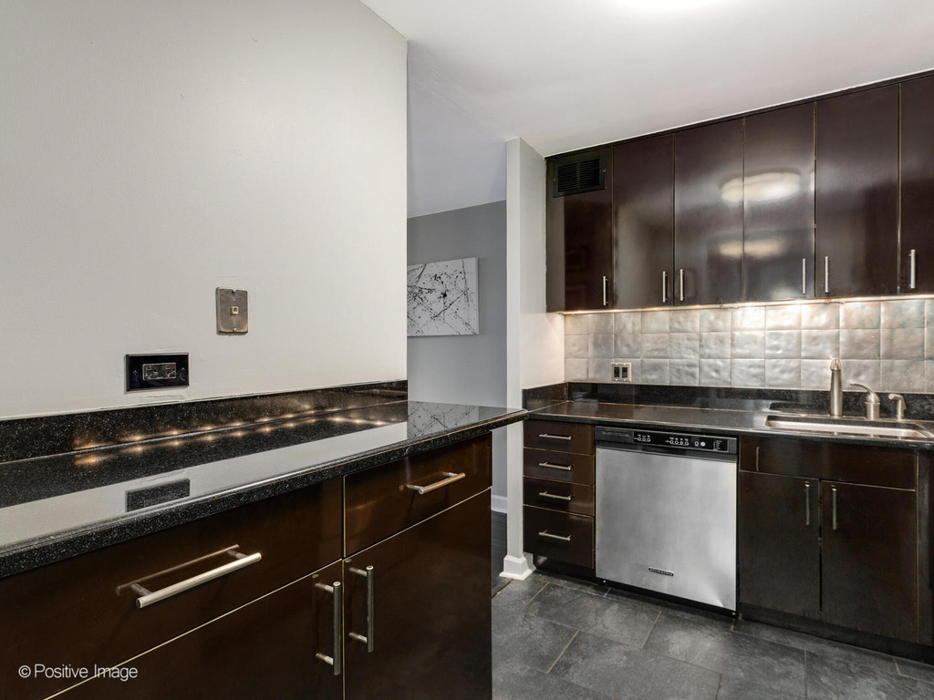 1030 N State Street - Photo 13