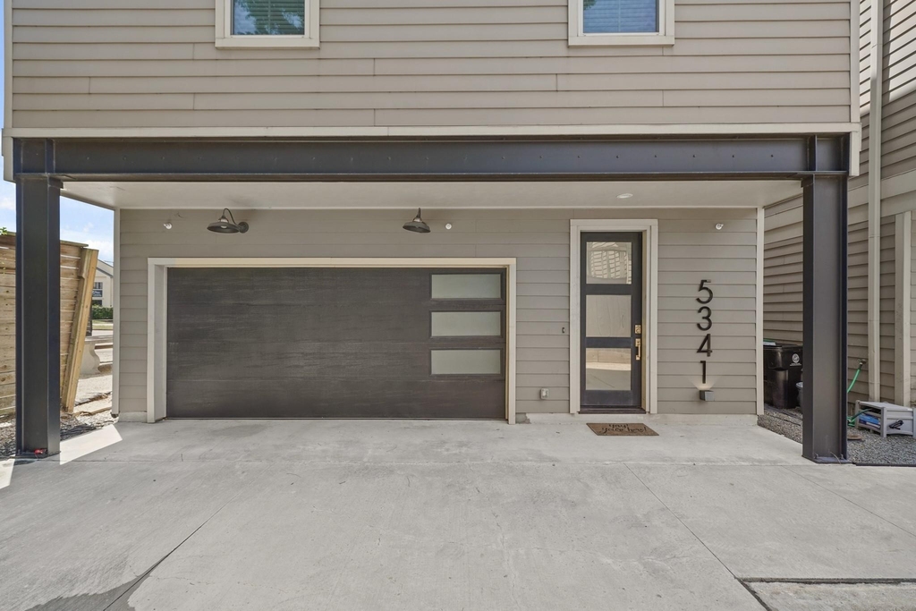 5345 Larkin Street - Photo 20