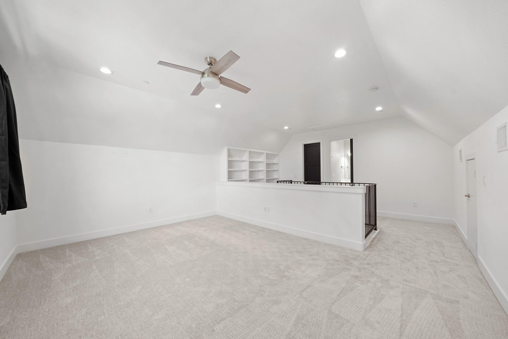 5345 Larkin Street - Photo 18