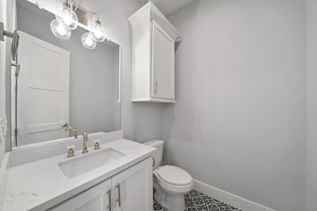5345 Larkin Street - Photo 8