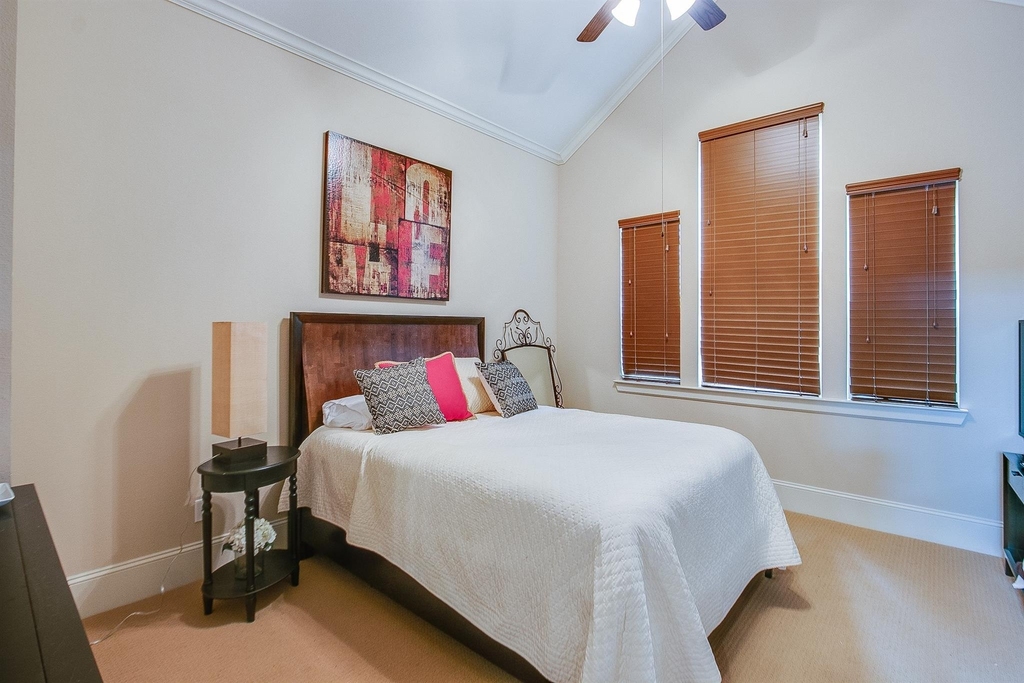760 Nicholson Street - Photo 20