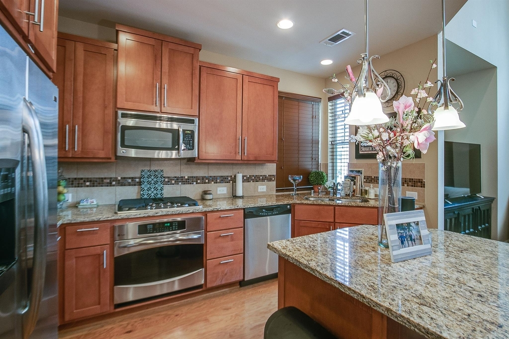 760 Nicholson Street - Photo 12