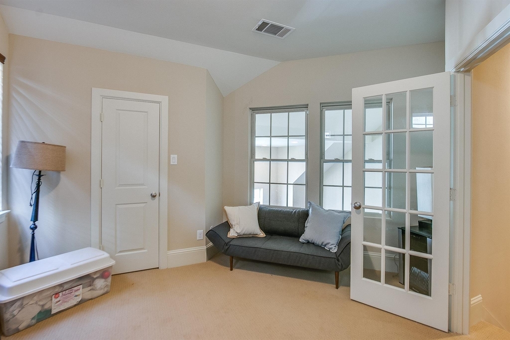 760 Nicholson Street - Photo 26