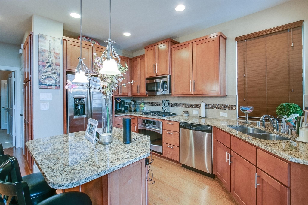 760 Nicholson Street - Photo 11