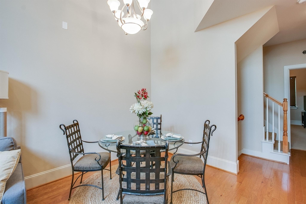 760 Nicholson Street - Photo 16
