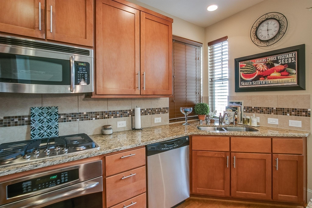 760 Nicholson Street - Photo 14