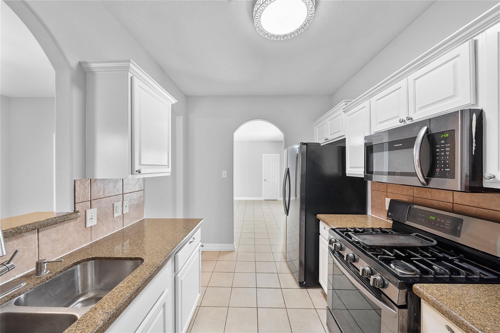 3002 Paige Street - Photo 5