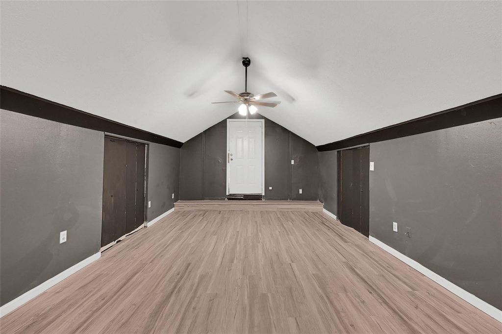 310 N Rock Island St - Photo 2