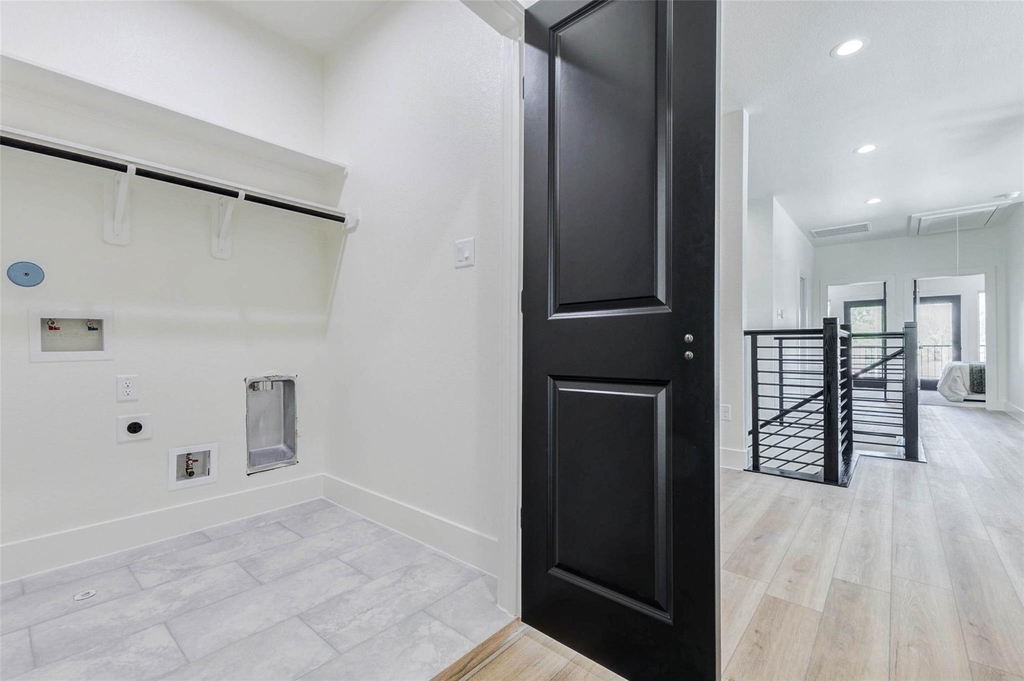7115 England Street - Photo 14