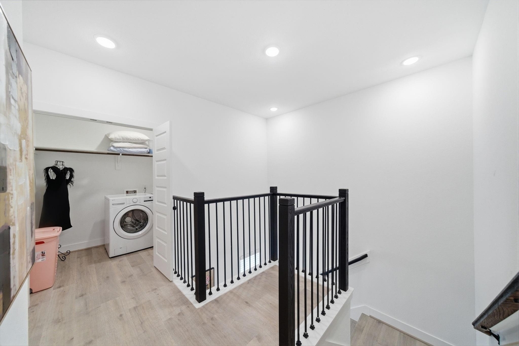 1352 W 24th Street - Photo 18