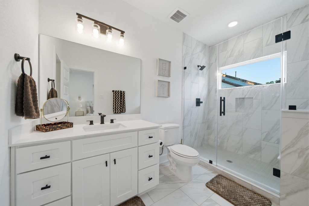1352 W 24th Street - Photo 17