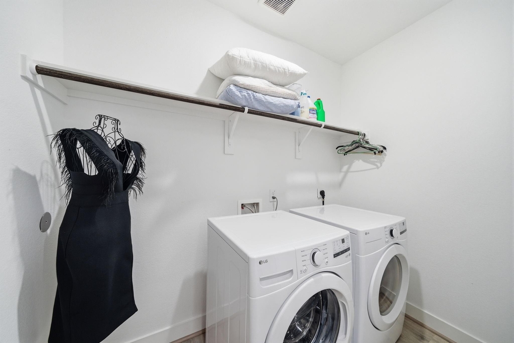1352 W 24th Street - Photo 19