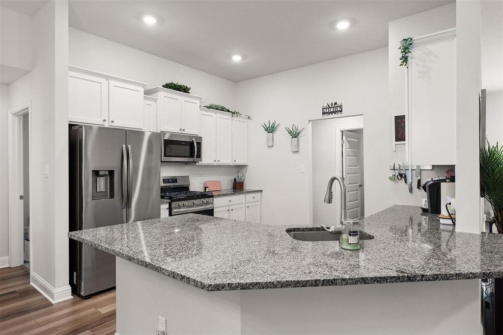 4322 Karam Landing - Photo 8