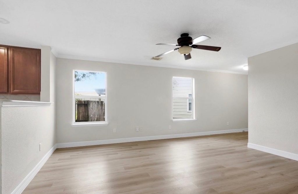 3638 Fuller Bluff Drive - Photo 3