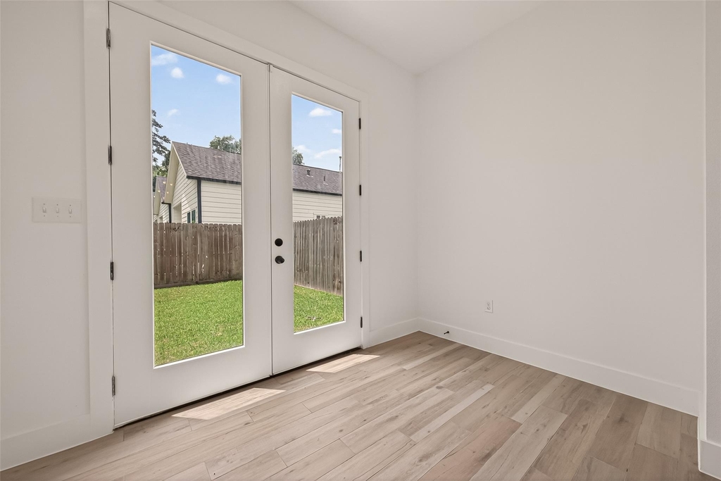 5206 Firnat Street - Photo 16
